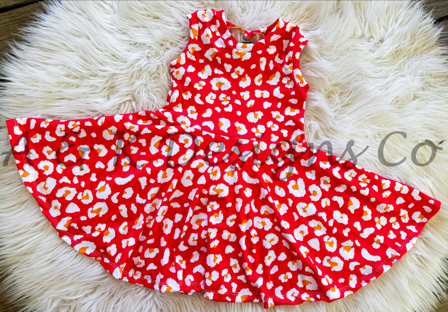 Basics - Red White Cheetah