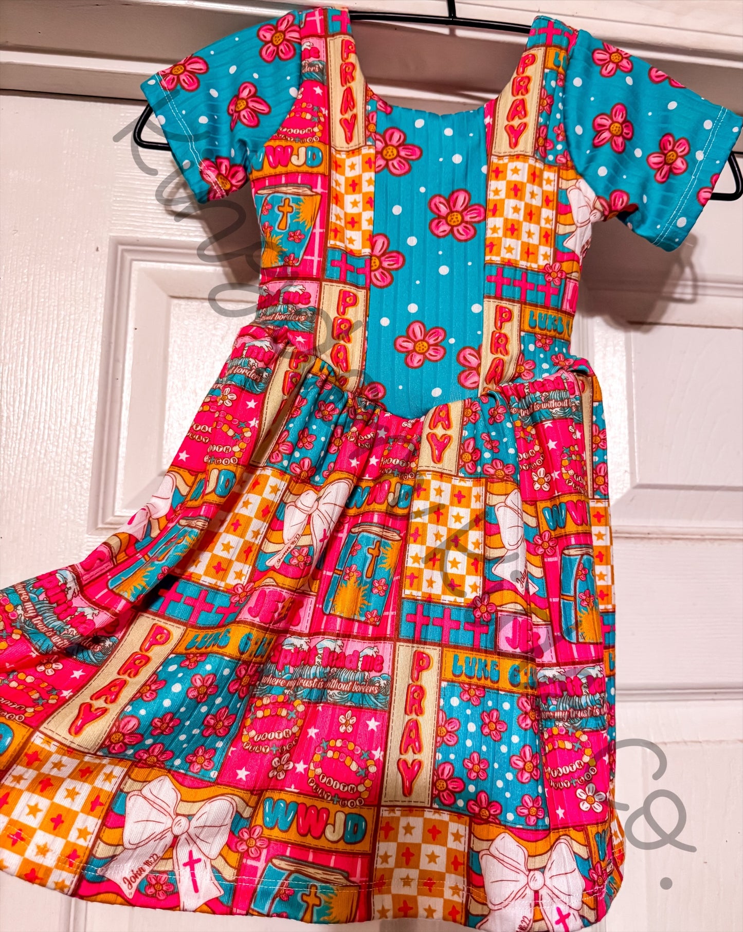 Girly Spirit Lead Me Collage + Flowers Coord