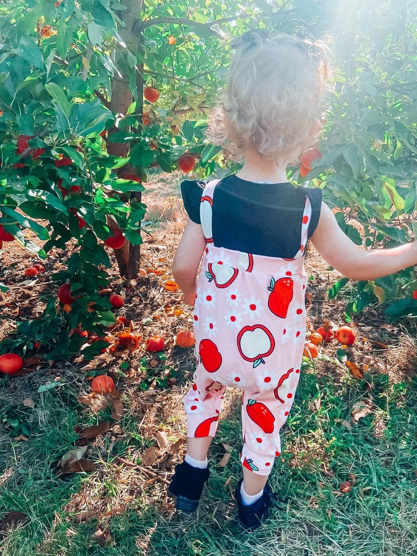 Red apples